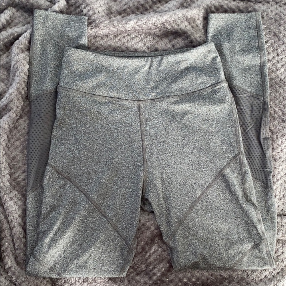 Gray yoga high-rise legging size M!